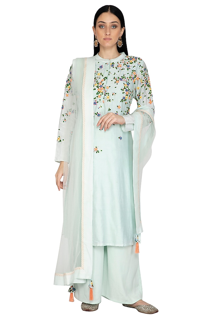 Sky Blue Chanderi Floral Embroidered Tunic Set by 5X by Ajit Kumar