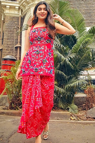 Hot Pink Embroidered Kurta Set by Nitara Dhanraj Label