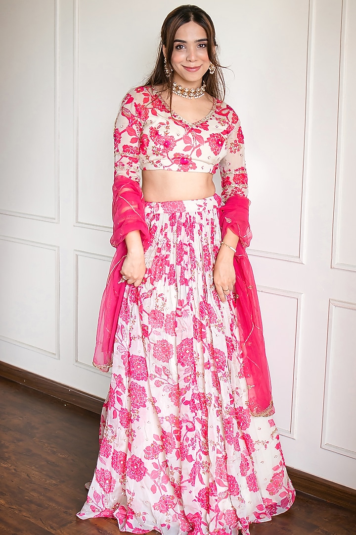 White & Pink Organza Embroidered Wedding Lehenga Set by Paulmi & Harsh at Pernia's Pop Up Shop