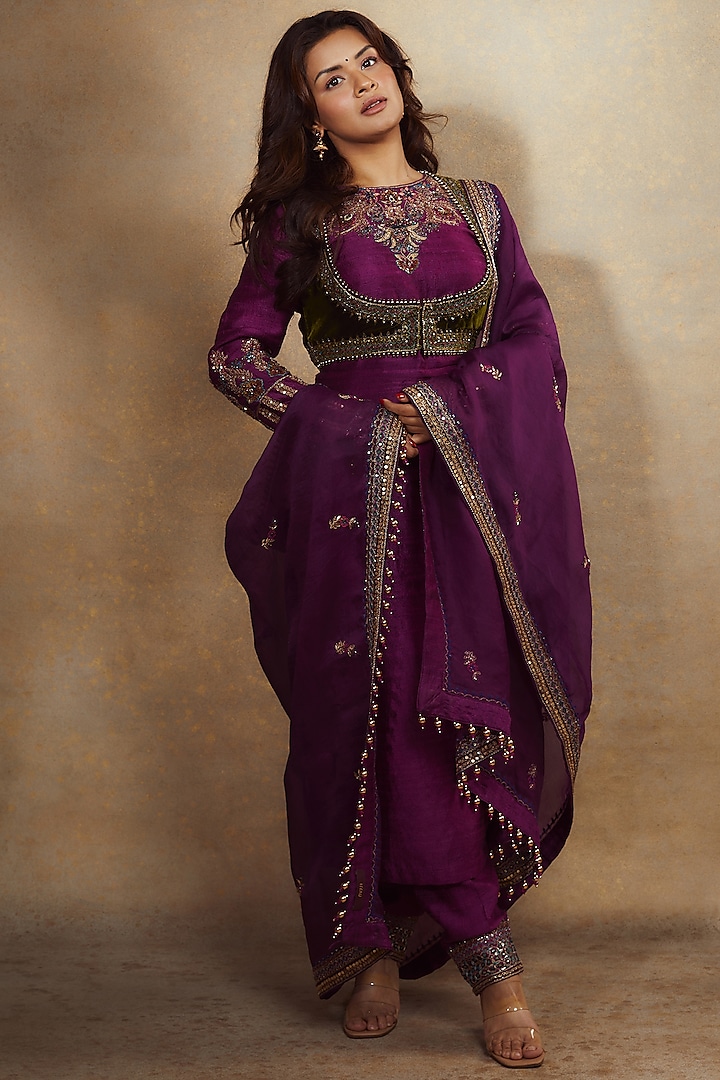 Purple Pure Raw Silk Hand Embroidered Kurta Set by Irrau by Samir Mantri at Pernia's Pop Up Shop