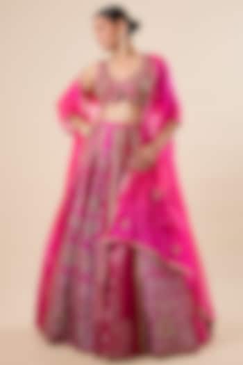 Dive Pink Bridal Lehenga Set by aum ashima & asit at Pernia's Pop Up Shop