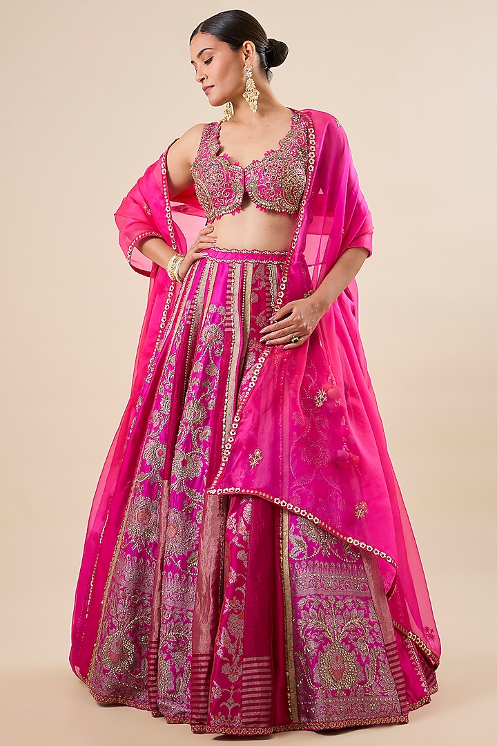 Dive Pink Bridal Lehenga Set by aum ashima & asit at Pernia's Pop Up Shop