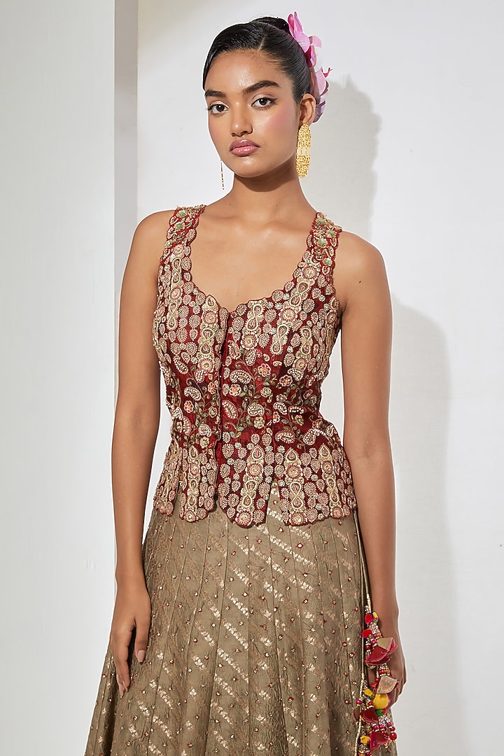Beige Bandhani Silk Skirt Set by aum ashima & asit at Pernia's Pop Up Shop