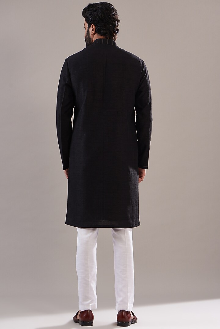 Black Silk Pintucked Kurta by Annshul Aggarwal at Pernia's Pop Up Shop