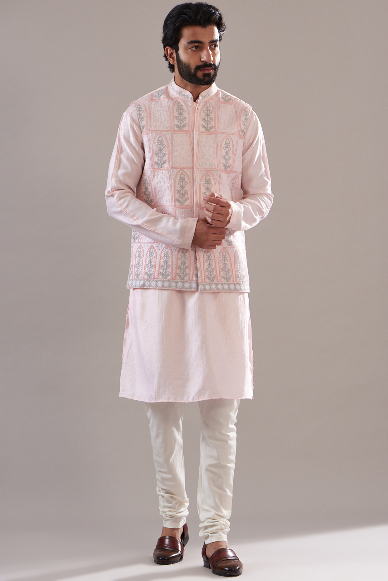 Light Pink Silk Embroidered Bundi Set by Annshul Aggarwal at Pernia's Pop Up Shop