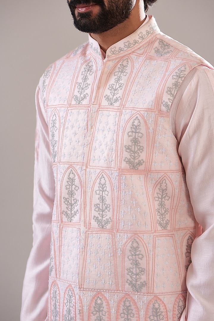 Light Pink Silk Embroidered Bundi Set by Annshul Aggarwal at Pernia's Pop Up Shop