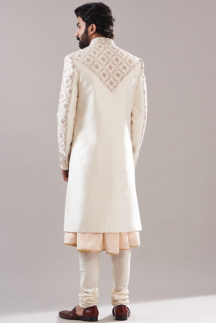 Off White Silk Hand Embroidered Groom Sherwani Set by Annshul Aggarwal at Pernia's Pop Up Shop