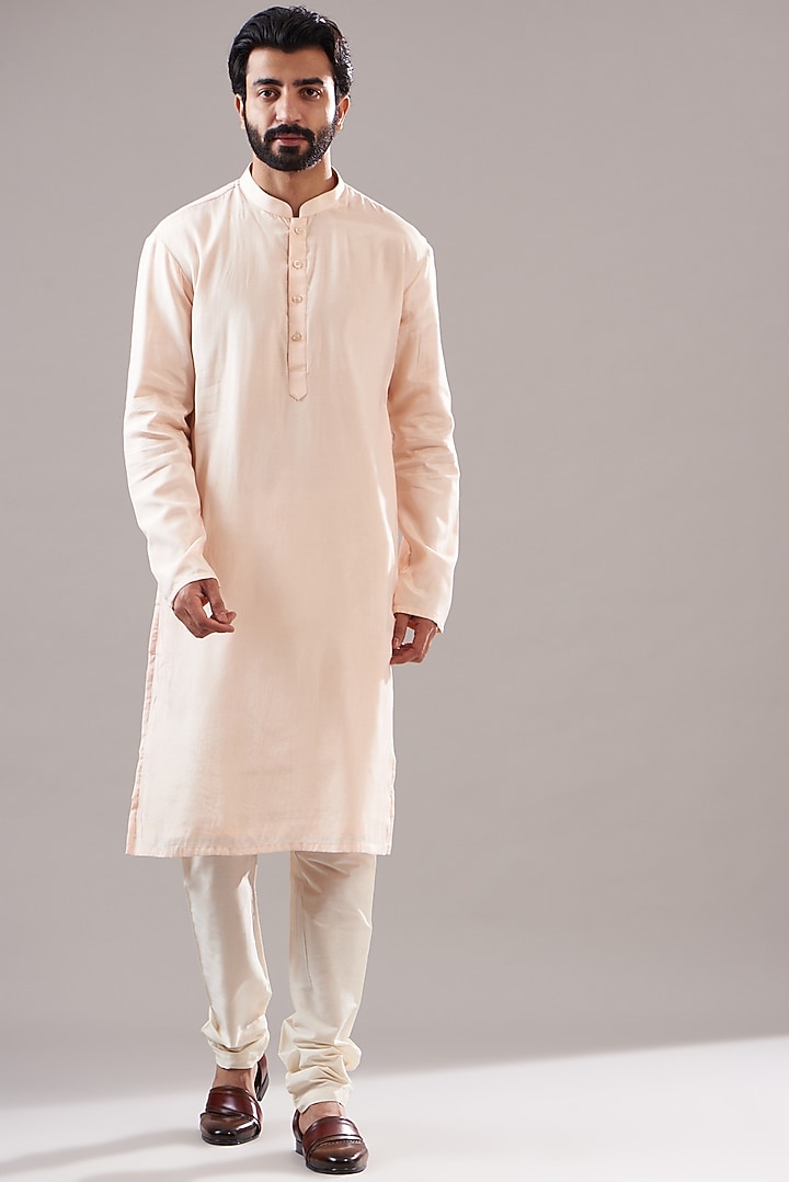 Off-White Silk Embroidered Groom Sherwani Set by Annshul Aggarwal at Pernia's Pop Up Shop