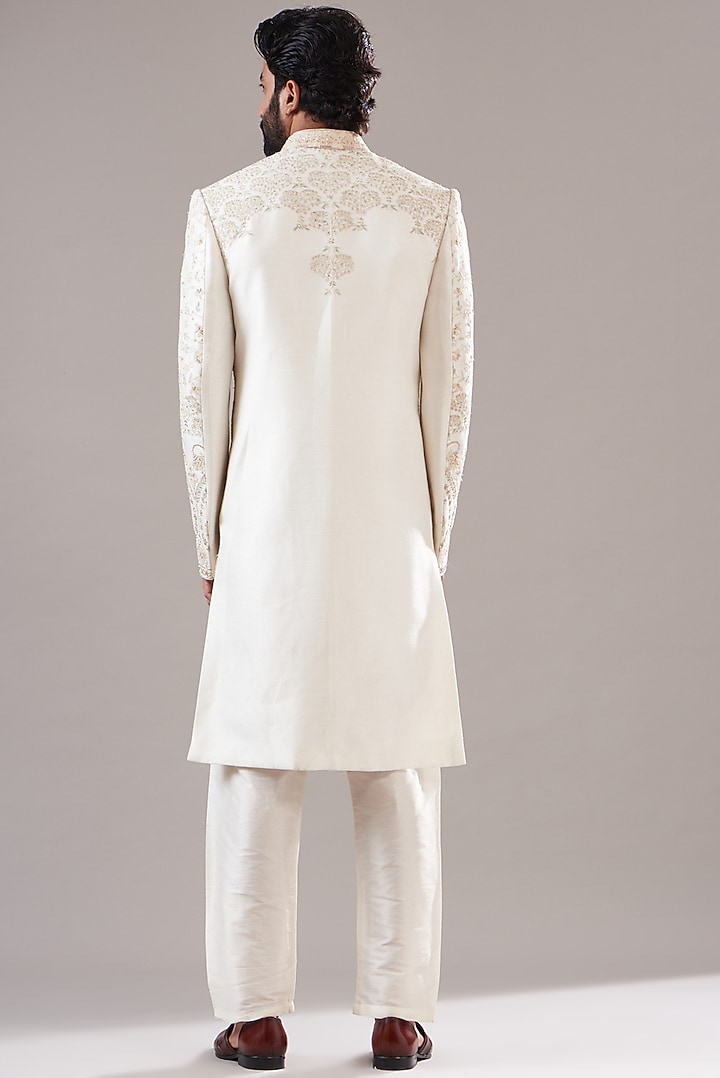 Off-White Silk Embroidered Groom Sherwani Set by Annshul Aggarwal at Pernia's Pop Up Shop