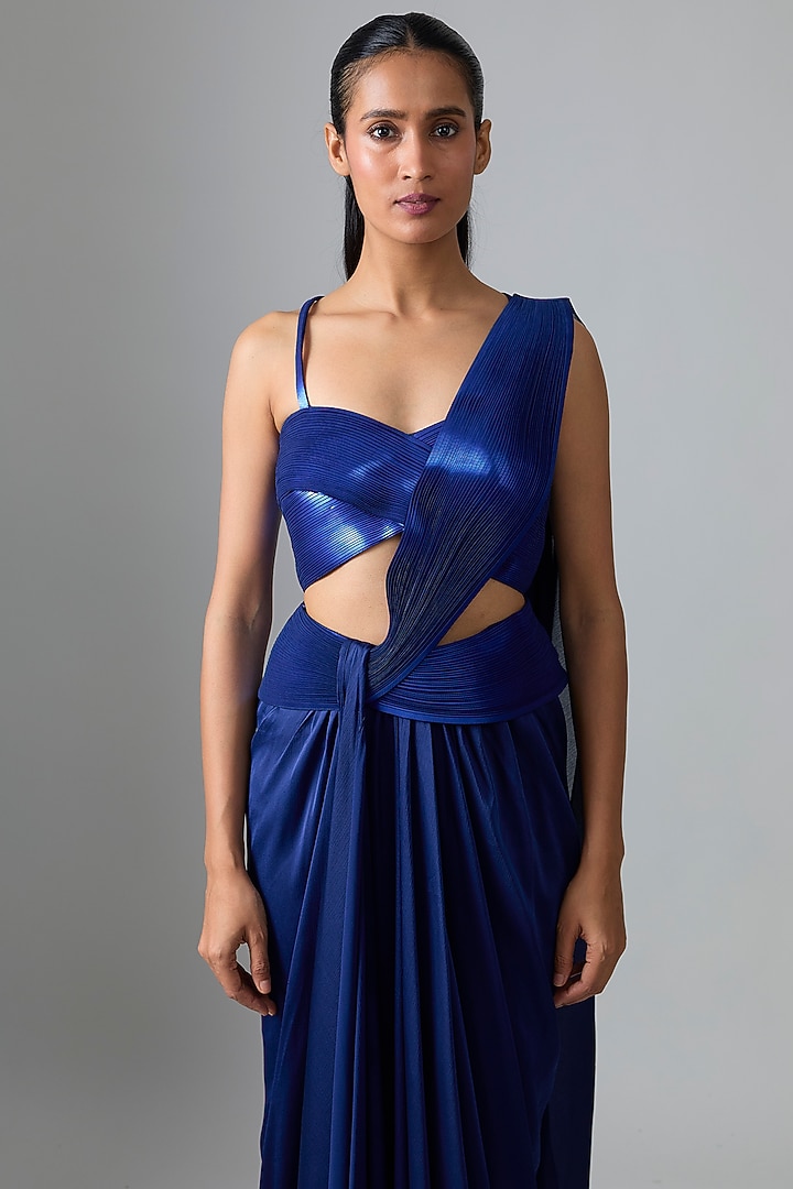 Cosmos Chiffon Pre Draped Reception Saree Set by Amit Aggarwal at Pernia's Pop Up Shop