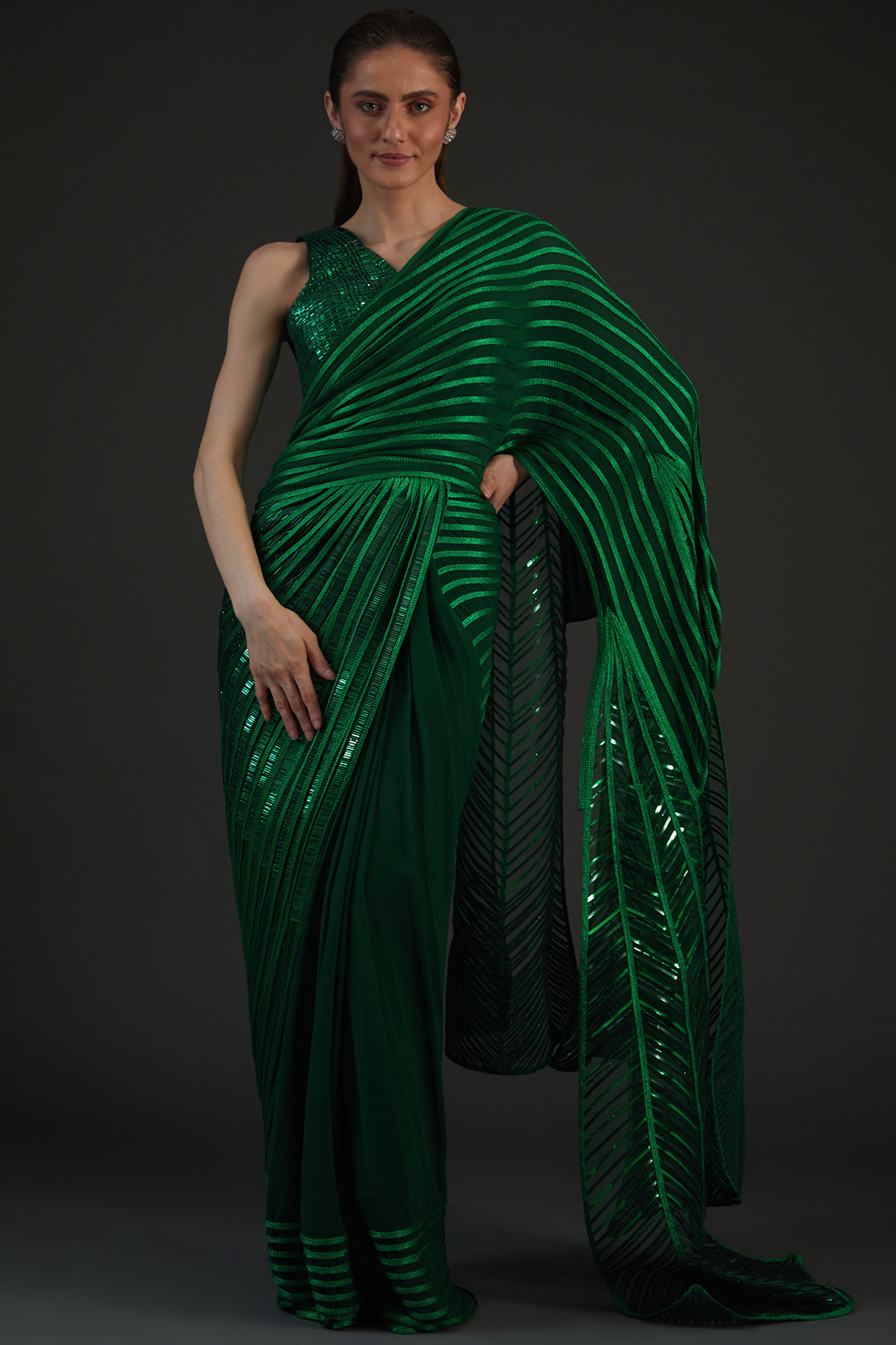 Emerald Green Chiffon & Metallic Draped Reception Saree Set by Amit Aggarwal at Pernia's Pop Up Shop