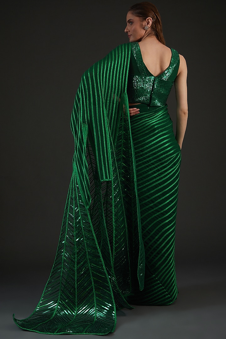 Emerald Green Chiffon & Metallic Draped Bridal Saree Set by Amit Aggarwal at Pernia's Pop Up Shop