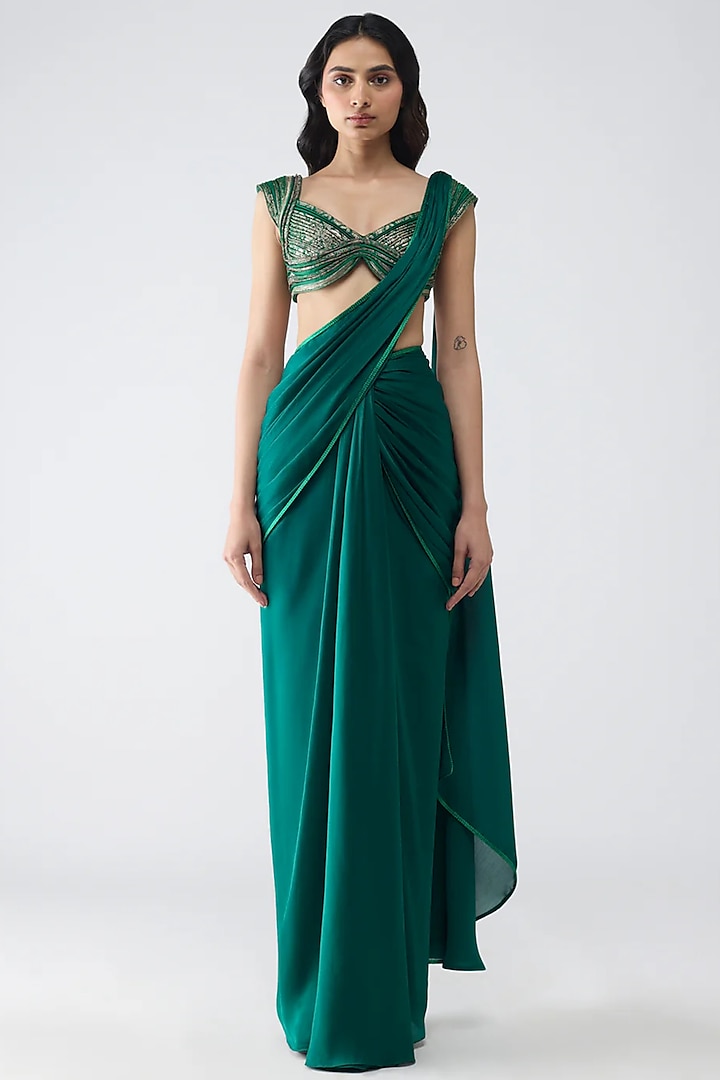 Emerald Green Banarasi & Satin Chiffon Reception Saree Set by Amit Aggarwal at Pernia's Pop Up Shop