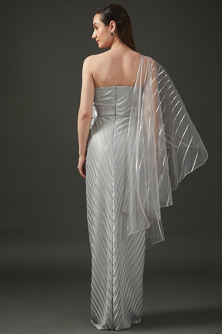 Silver Jersey & Tulle Hand Embroidered Pre-Stitched Reception Saree by Amit Aggarwal at Pernia's Pop Up Shop