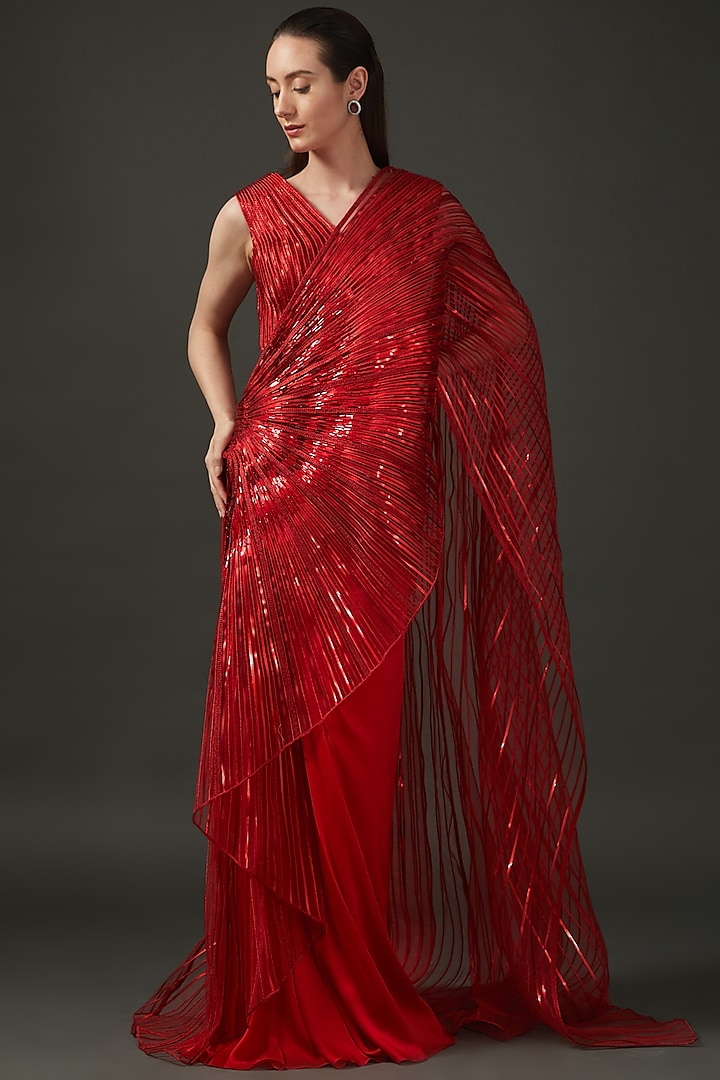 Red Chiffon & Tulle Embroidered Winged Reception Saree Set by Amit Aggarwal at Pernia's Pop Up Shop