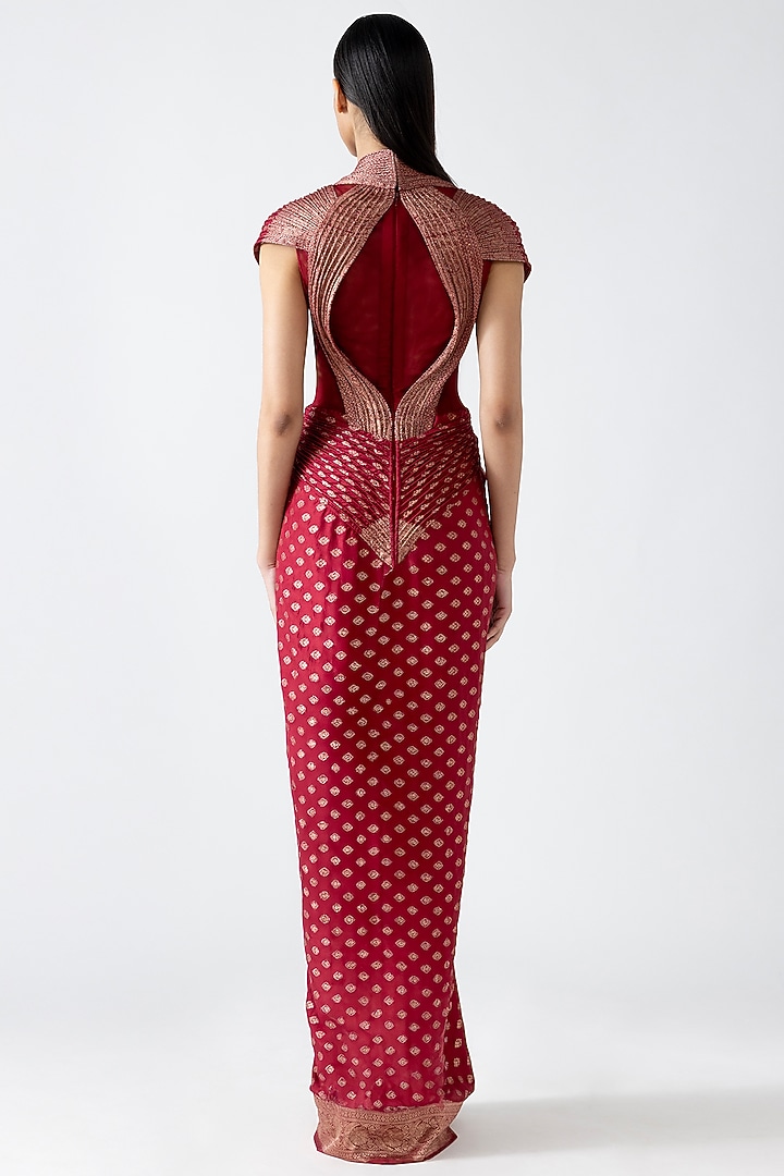 Magma Banarasi Micro Pleated Structured Bridal Gown Saree by Amit Aggarwal at Pernia's Pop Up Shop