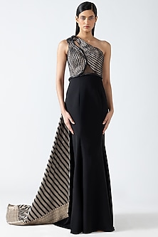 product-color-Black