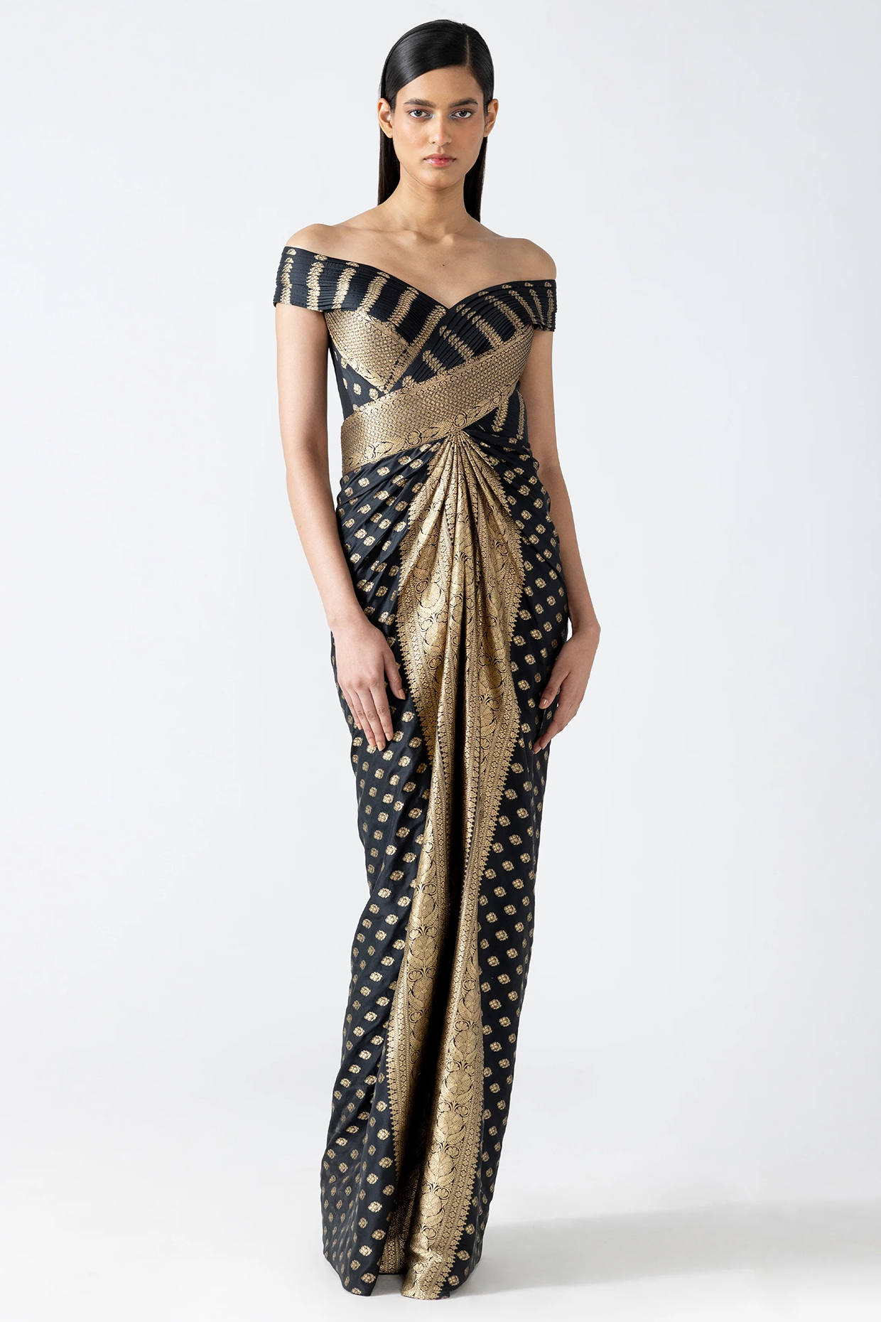 Onyx Banarasi Micro Pleated Moulded Bridal Gown Saree by Amit Aggarwal at Pernia's Pop Up Shop