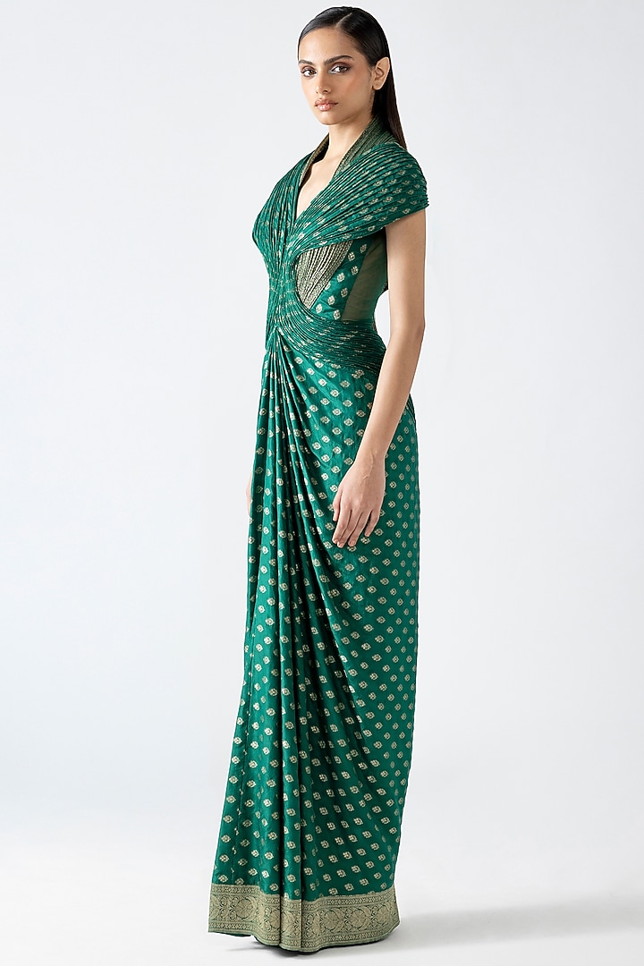 Emerald Banarasi Micro Pleated Moulded Bridal Gown Saree by Amit Aggarwal at Pernia's Pop Up Shop