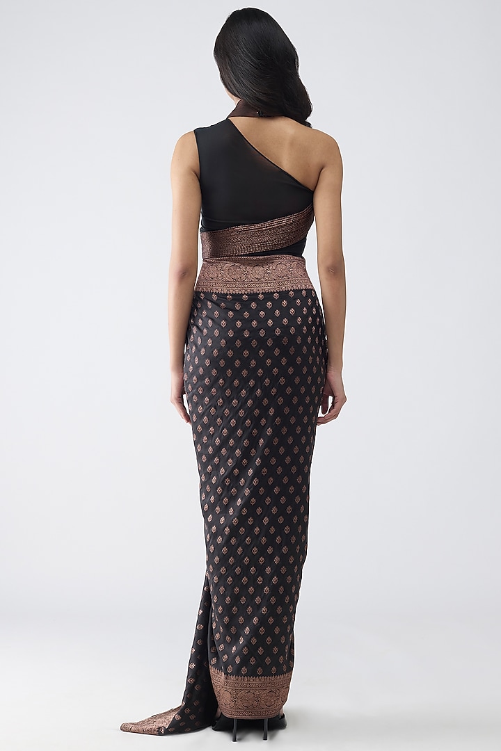 Onyx Metallic Banarasi Moulded Gown by Amit Aggarwal at Pernia's Pop Up Shop