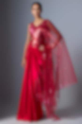Bloom Metallic Red Glazed Organza & Tulle Winged Bridal Saree Set by Amit Aggarwal at Pernia's Pop Up Shop