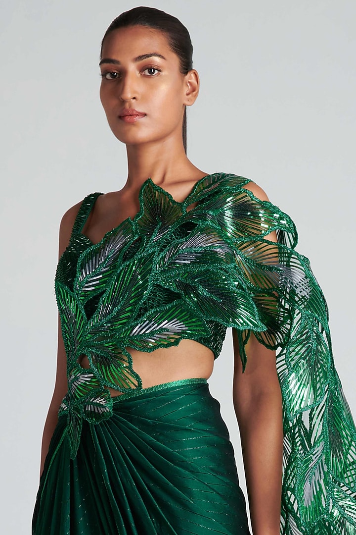 Emerald Green Chiffon & Metallic Polymer Pre-Draped Handwoven Bridal Saree Set by Amit Aggarwal at Pernia's Pop Up Shop