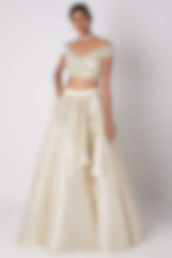 Ivory Embroidered Bridal Lehenga With Blouse by Amit Aggarwal at Pernia's Pop Up Shop