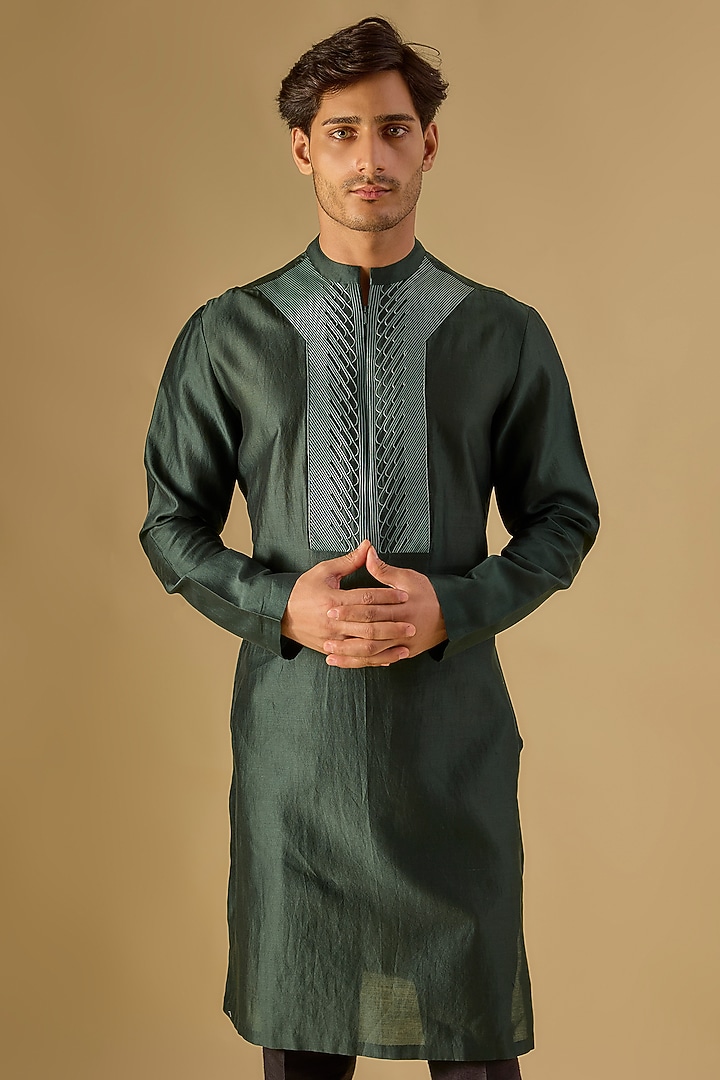 Emerald Green Chanderi Silk Kurta by Amit Aggarwal Men at Pernia's Pop Up Shop