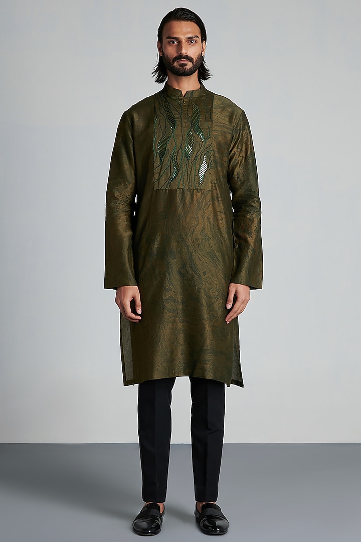 Olive Green Hand Embroidered Kurta Set by Amit Aggarwal Men