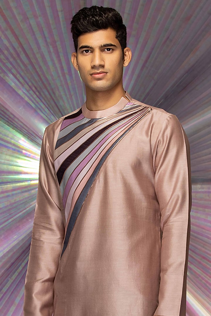 Pink Silk Chanderi Kurta by Amit Aggarwal Men at Pernia's Pop Up Shop