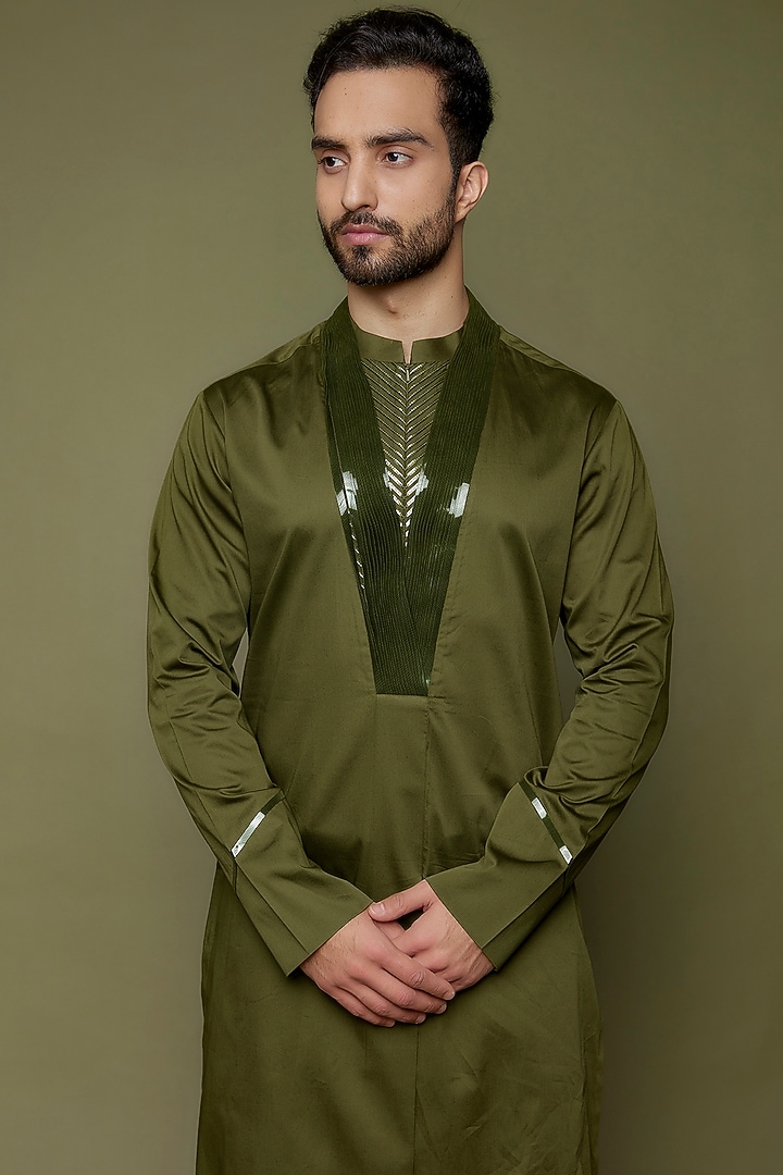 Olive Green Silk & Chanderi Kurta Set by Amit Aggarwal Men at Pernia's Pop Up Shop