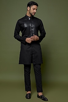 product-color-Black