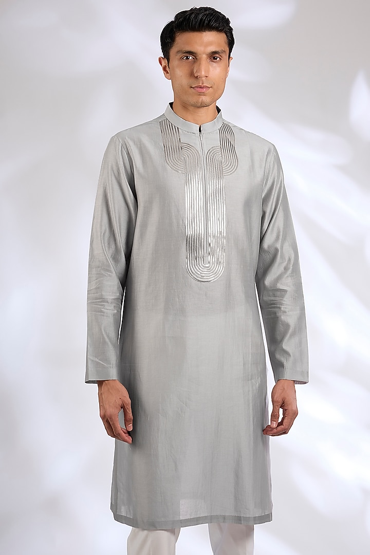 Steel-Colored Chanderi Silk & Tussar Kurta by Amit Aggarwal Men at Pernia's Pop Up Shop
