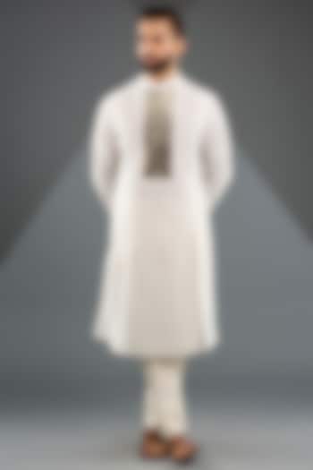 White Chanderi Silk & Tussar Silk Cotton Metallic Chevron Kurta Set by Amit Aggarwal Men