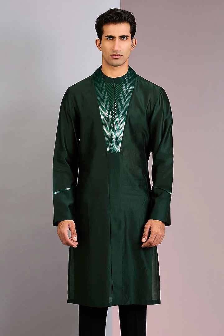 Emerald Green Chanderi Silk Kurta by Amit Aggarwal Men at Pernia's Pop Up Shop