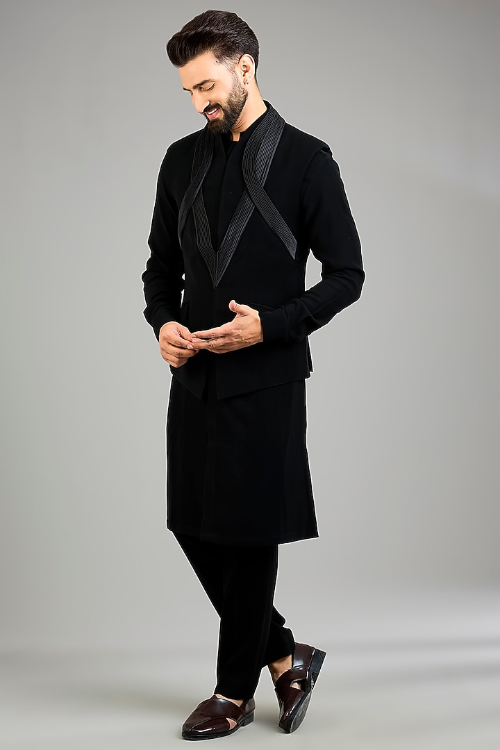 Black Suiting Fabric Bundi Jacket Set by Amit Aggarwal Men at Pernia's Pop Up Shop