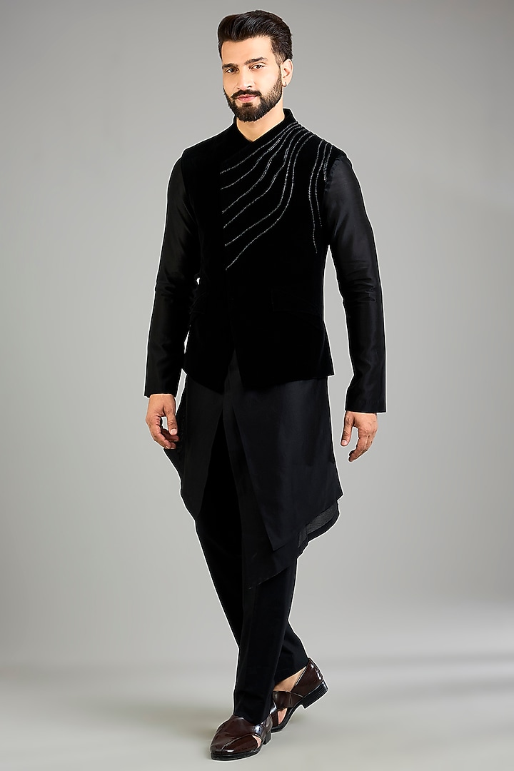 Black Velvet Bundi Jacket Set by Amit Aggarwal Men at Pernia's Pop Up Shop
