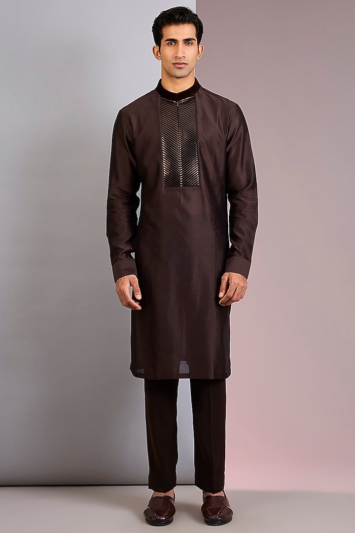 Brown Velvet Bundi Jacket Set by Amit Aggarwal Men at Pernia's Pop Up Shop