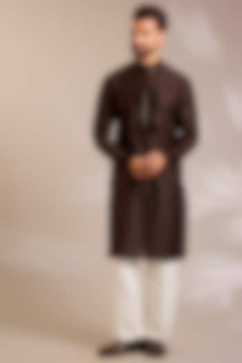 Brown Chanderi Silk Kurta by Amit Aggarwal Men at Pernia's Pop Up Shop