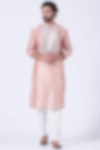 Blush Pink Silk Chanderi Handwoven Kurta by Amit Aggarwal Men at Pernia's Pop Up Shop