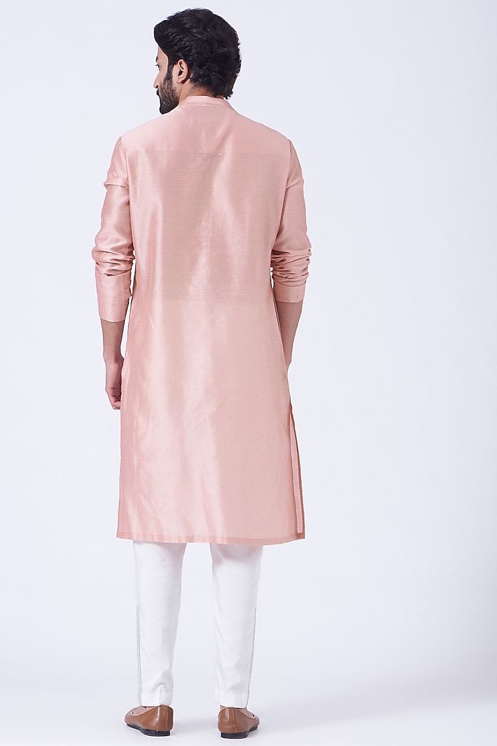 Blush Pink Silk Chanderi Handwoven Kurta by Amit Aggarwal Men at Pernia's Pop Up Shop