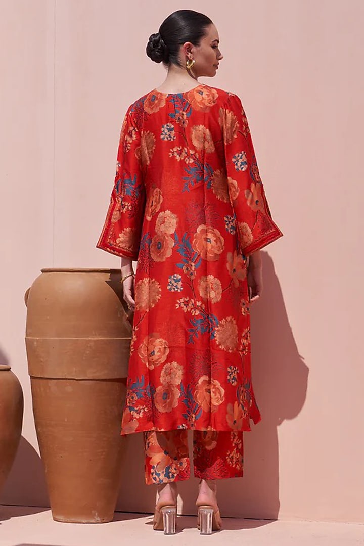 Red Bemberg Silk Digital Printed & Hand Embroidered Kurta Set by Archana Shah at Pernia's Pop Up Shop