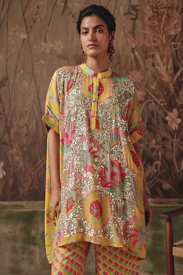 Yellow Silk Printed & Hand Embellished Kurta Set by Archana Shah at Pernia's Pop Up Shop