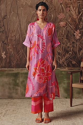 Lilac Silk Printed & Embellished Kurta Set by Archana Shah
