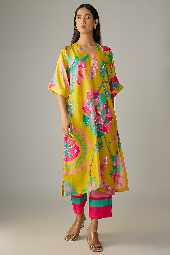Yellow Silk Kurta Set by Archana Shah at Pernia's Pop Up Shop