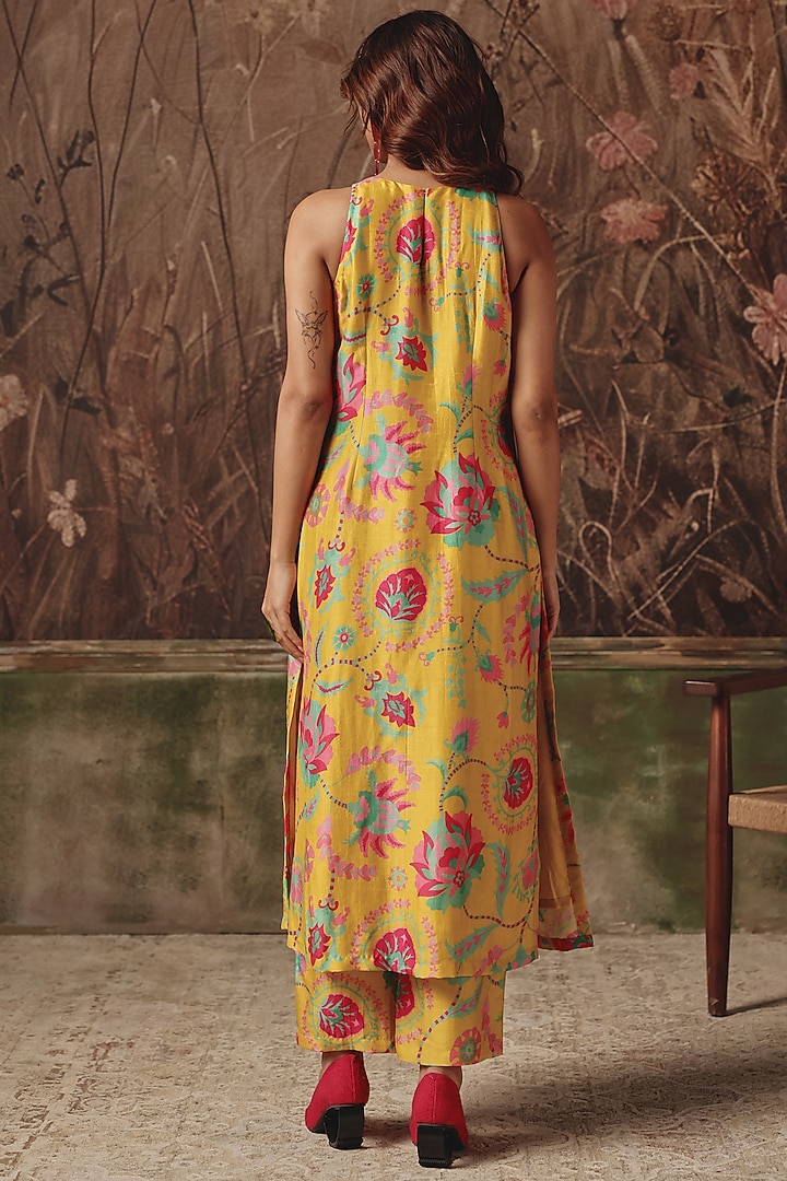 Sunshine Yellow Silk Printed & Embellished Kurta Set by Archana Shah at Pernia's Pop Up Shop