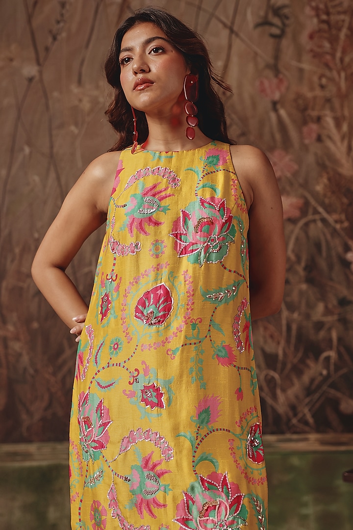 Sunshine Yellow Silk Printed & Embellished Kurta Set by Archana Shah at Pernia's Pop Up Shop