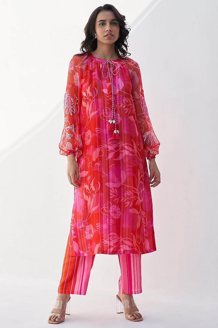 Red Silk & Organza Kurta Set by Archana Shah at Pernia's Pop Up Shop