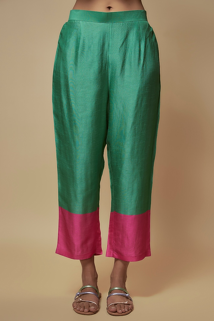 Green Bemberg Silk Digital Printed & Sequins Embroidered Kurta Set by Archana Shah at Pernia's Pop Up Shop