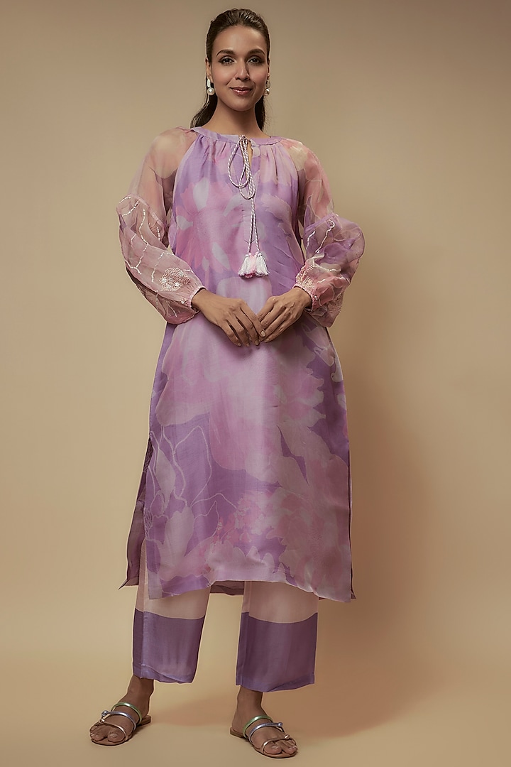 Lilac Bemberg Silk Digital Printed Kurta Set by Archana Shah